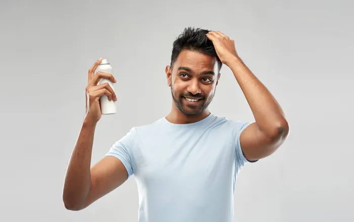 ¿Puedo combinar Minoxidil con Finasterida o Dutasterida?
